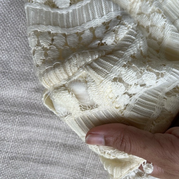 Off White H&M Lace Dress - Picture 7 of 8